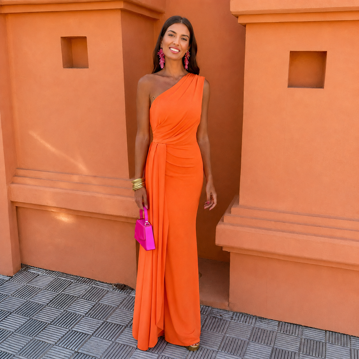Mallory - Elegantní šaty na jedno rameno