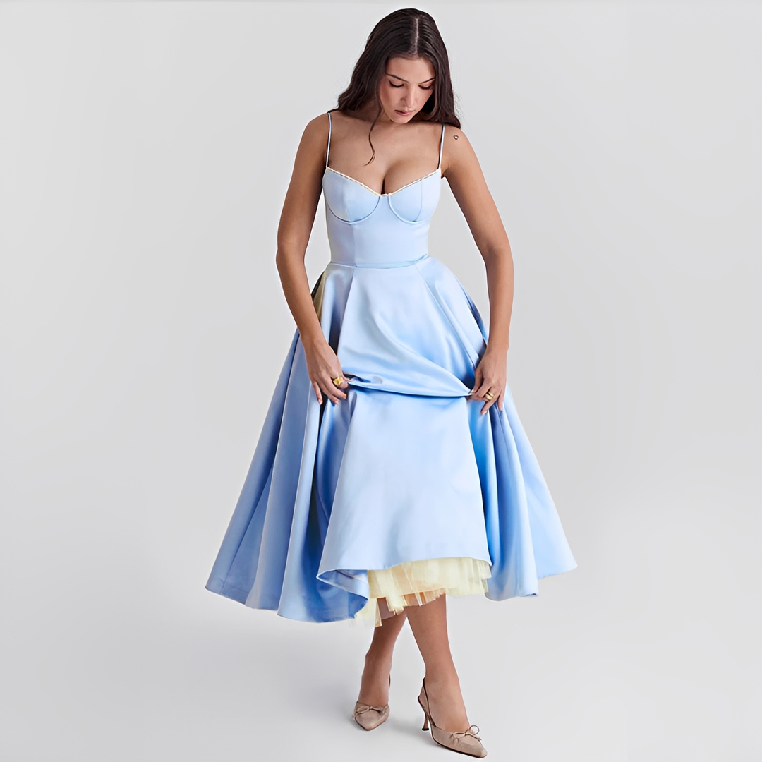 Zendaya - Elegantní dvouvrstvé šaty