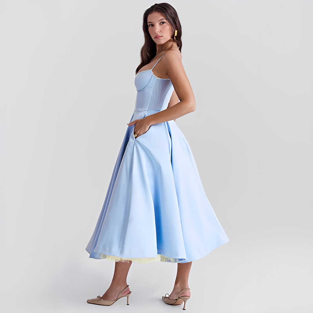 Zendaya - Elegantní dvouvrstvé šaty