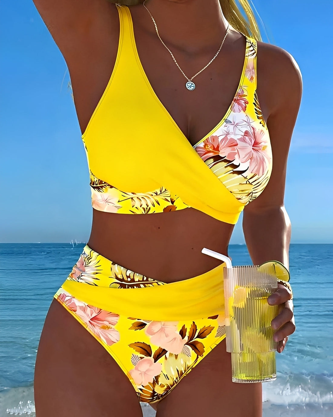 Eleri - Stylové květinové bikiny