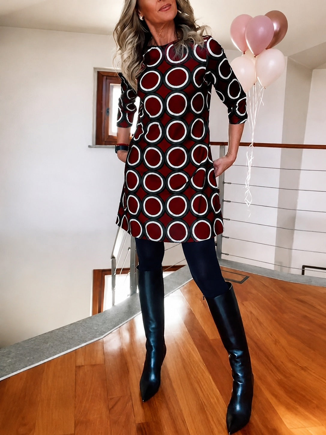 Daniela - Stylové šaty s polovičními rukávy