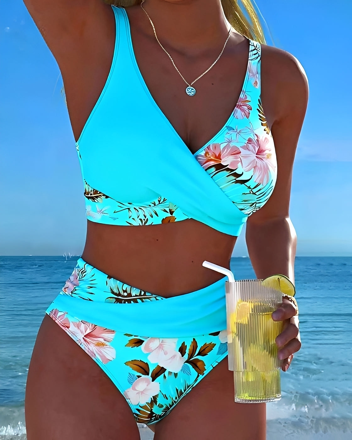 Eleri - Stylové květinové bikiny