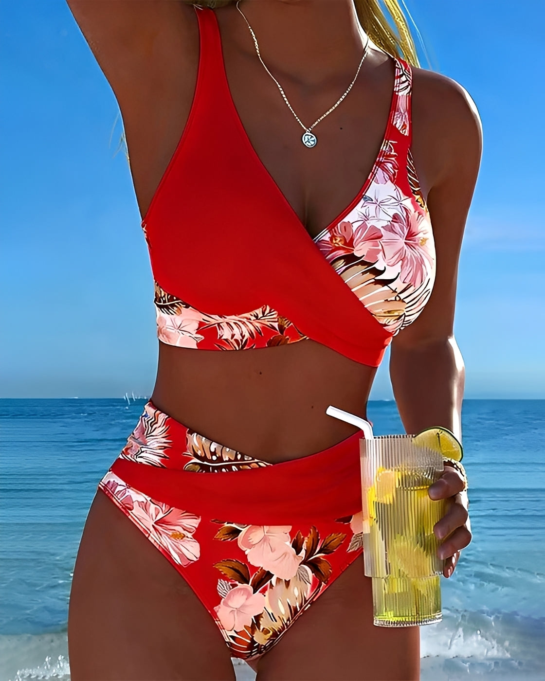 Eleri - Stylové květinové bikiny
