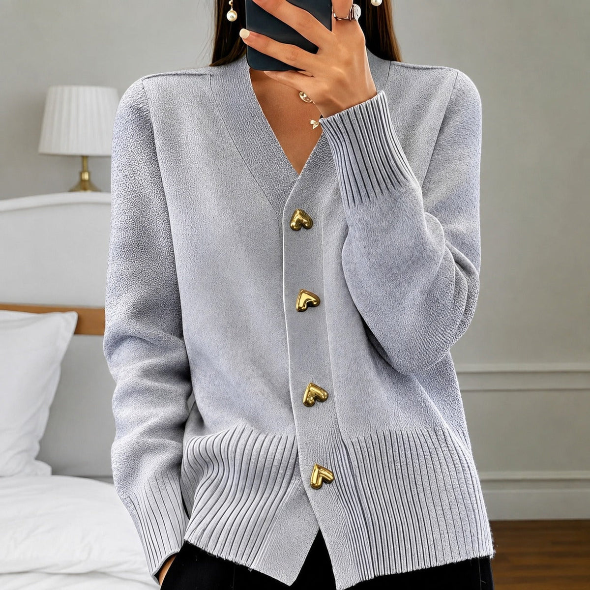 Annalee - Elegantní svetr Love Button pro ženy
