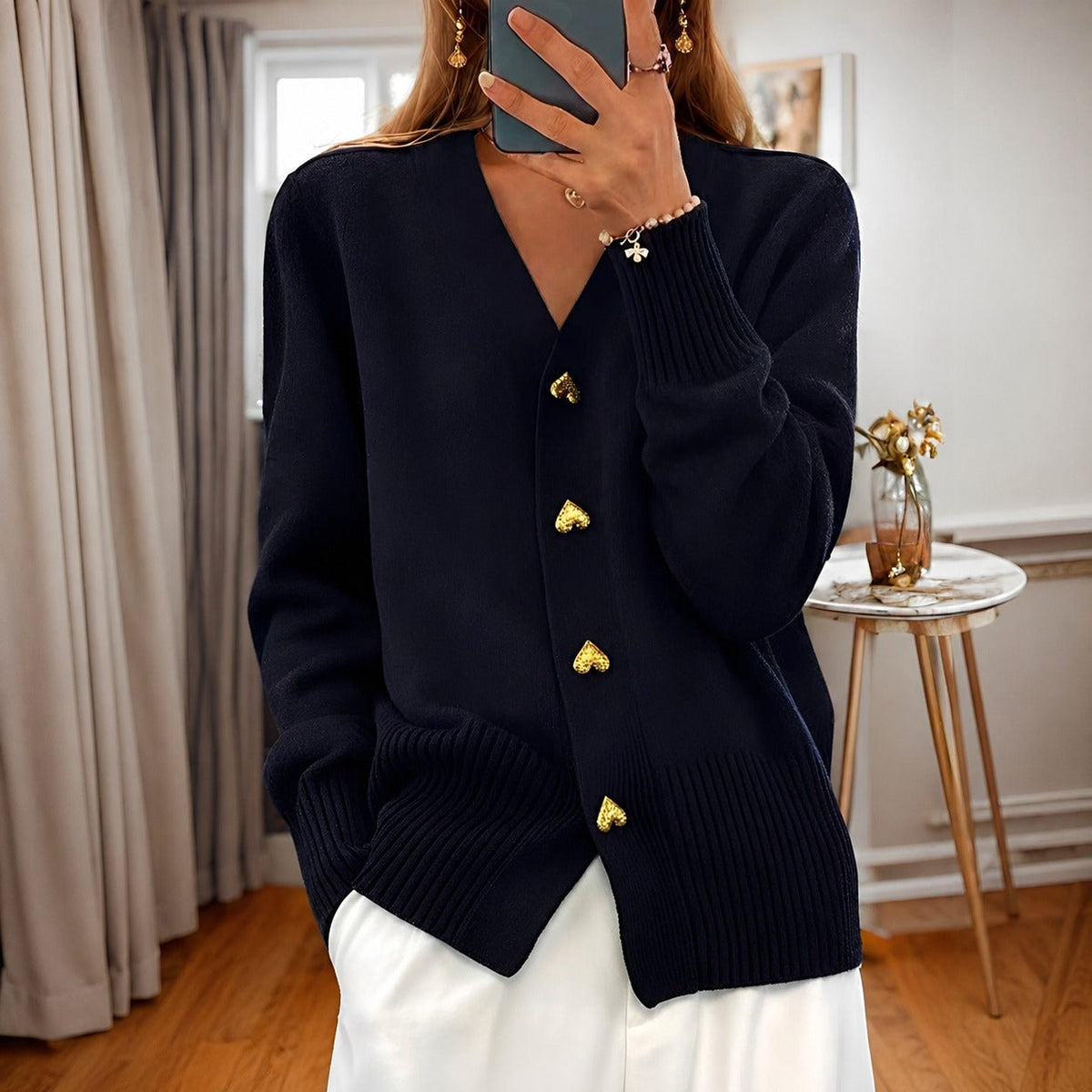 Annalee - Elegantní svetr Love Button pro ženy