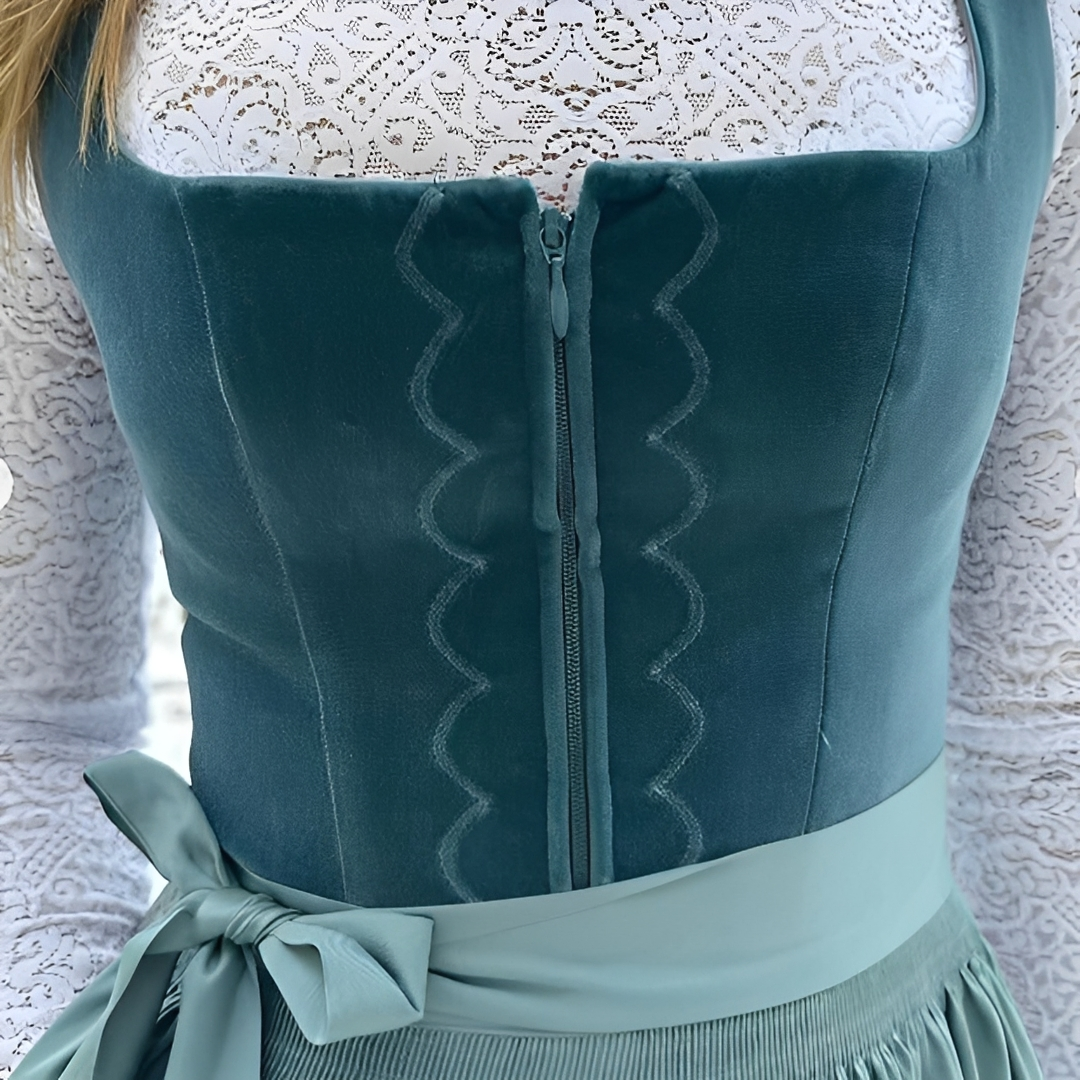 Muriel - Elegantní dirndl na Oktoberfest pro dámy (nepodšitý)