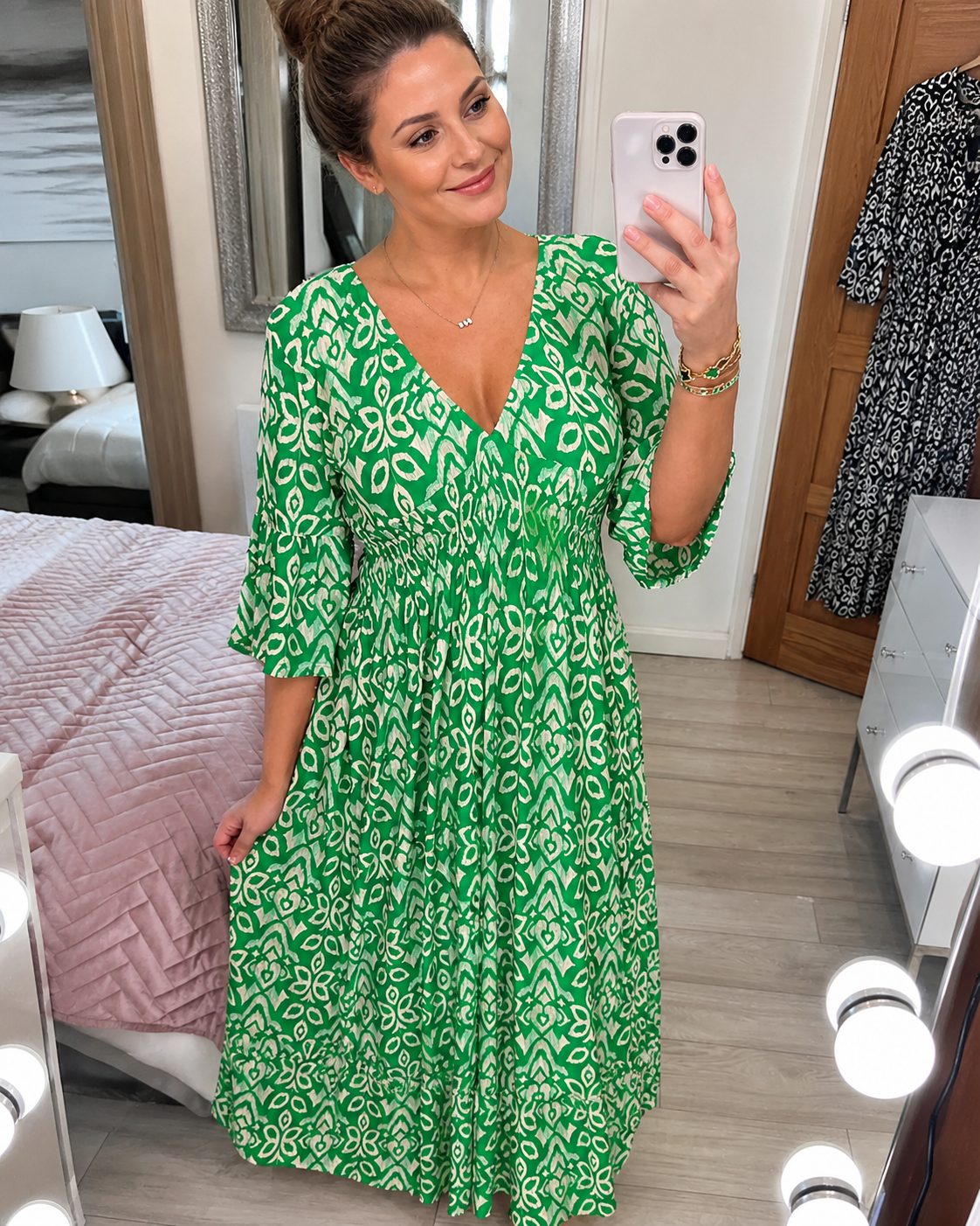 Yvonne - Elegantní šaty s volánky
