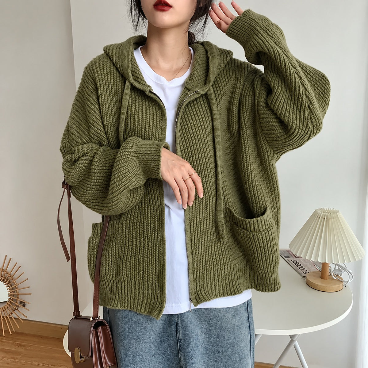 Dámský kapucí cardigan s zipem a volným oversized střihem