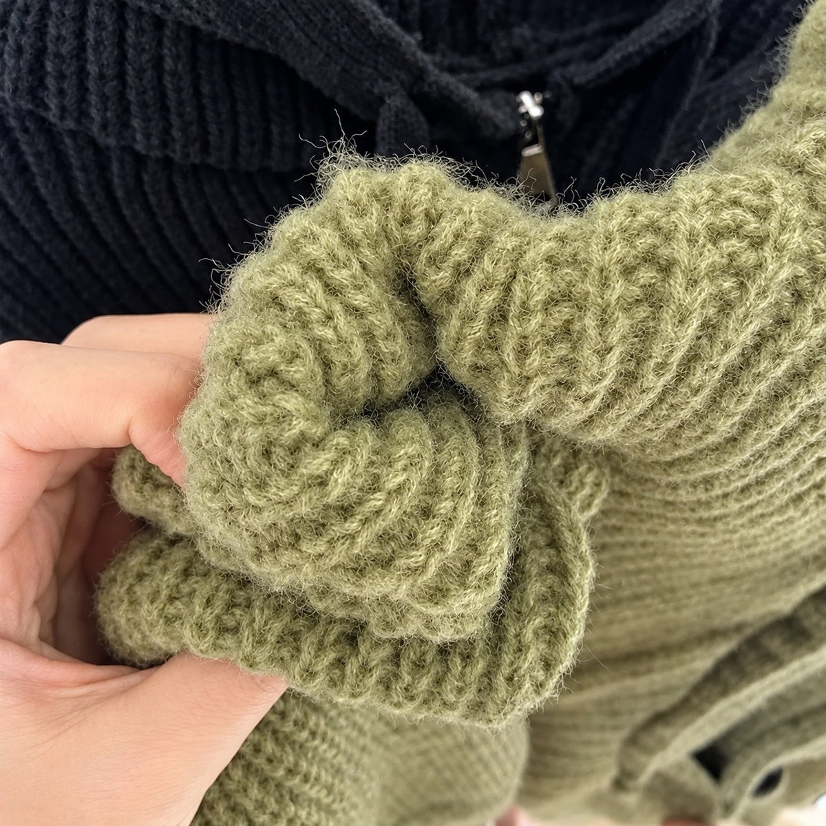 Dámský kapucí cardigan s zipem a volným oversized střihem