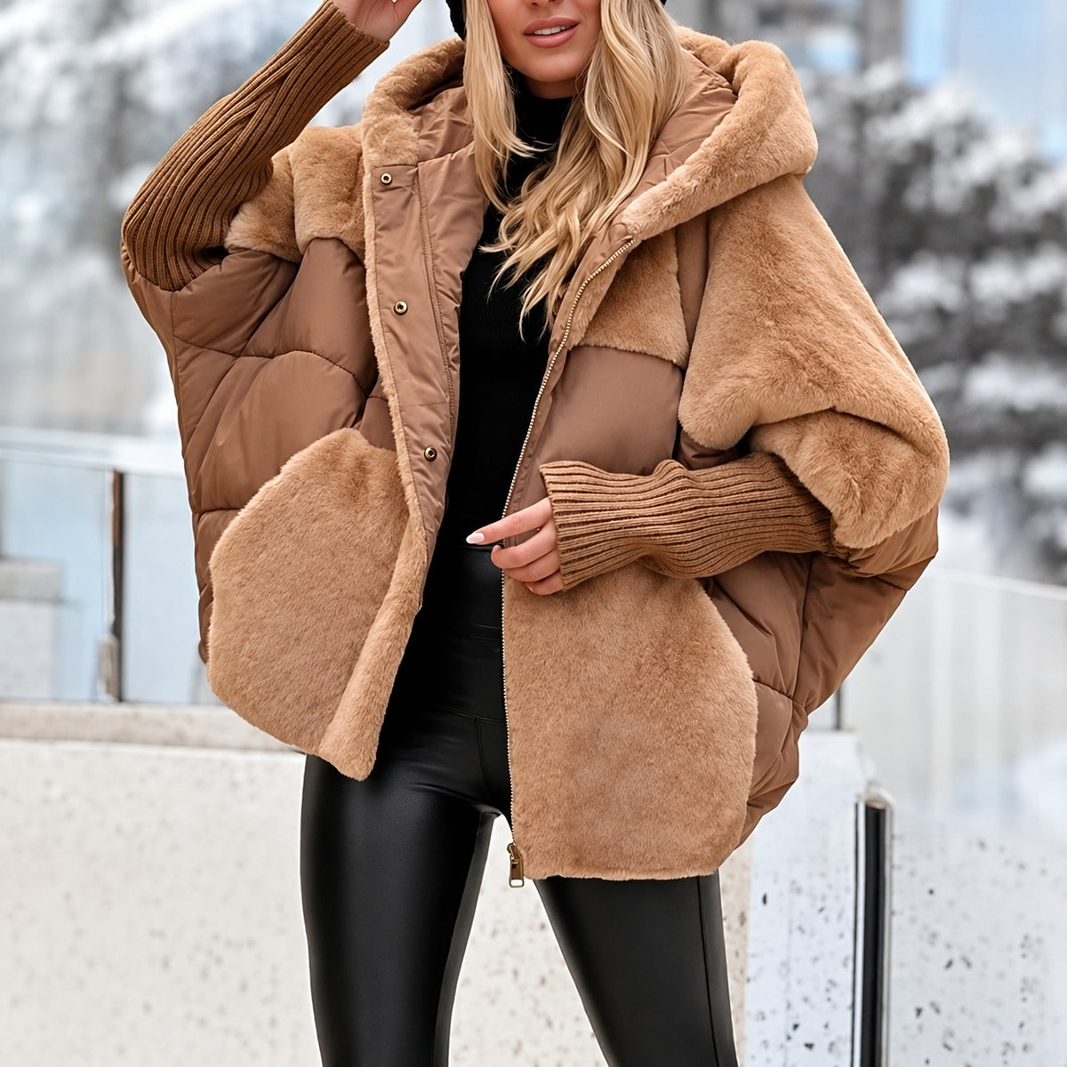 Dámský zateplený kabát s kapucí - zipové zapínání, oversized střih, krátká délka